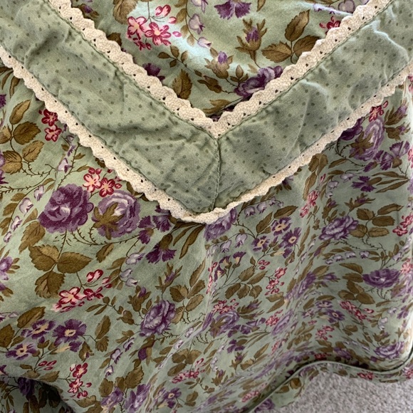 April Cornell queen duvet cover green, purple, pink floral - Picture 2 of 9